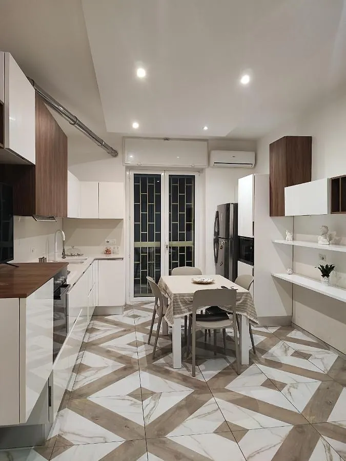 Indahouse Apartment Bari Italy